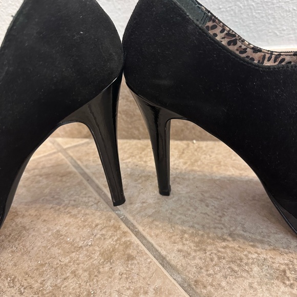 High heel bootie size 7 1/2 - Picture 5 of 6